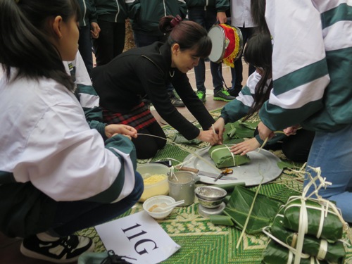 Thi gói bánh chưng tìm hiểu văn hóa truyền thống ảnh 1
