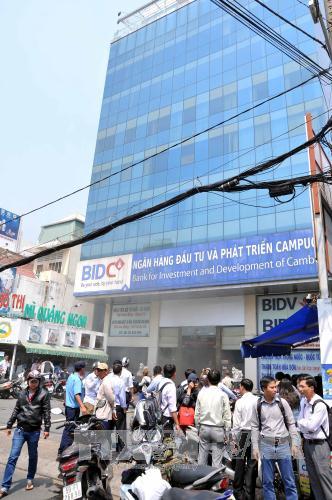 TPHCM: Cháy tại tầng hầm ngân hàng BIDC ảnh 2