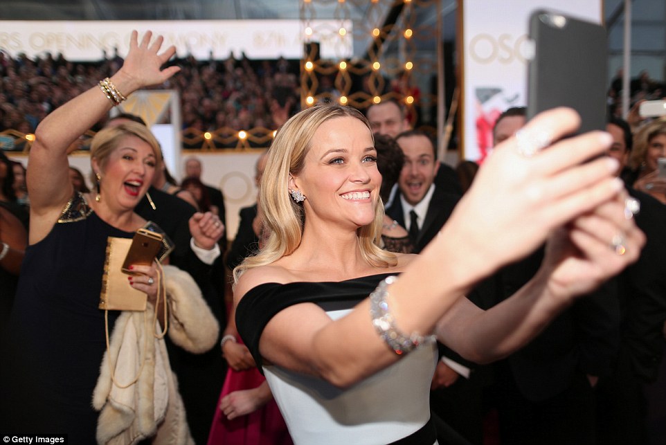 Duyên dáng váy áo tại giải Oscar 2015 ảnh 2