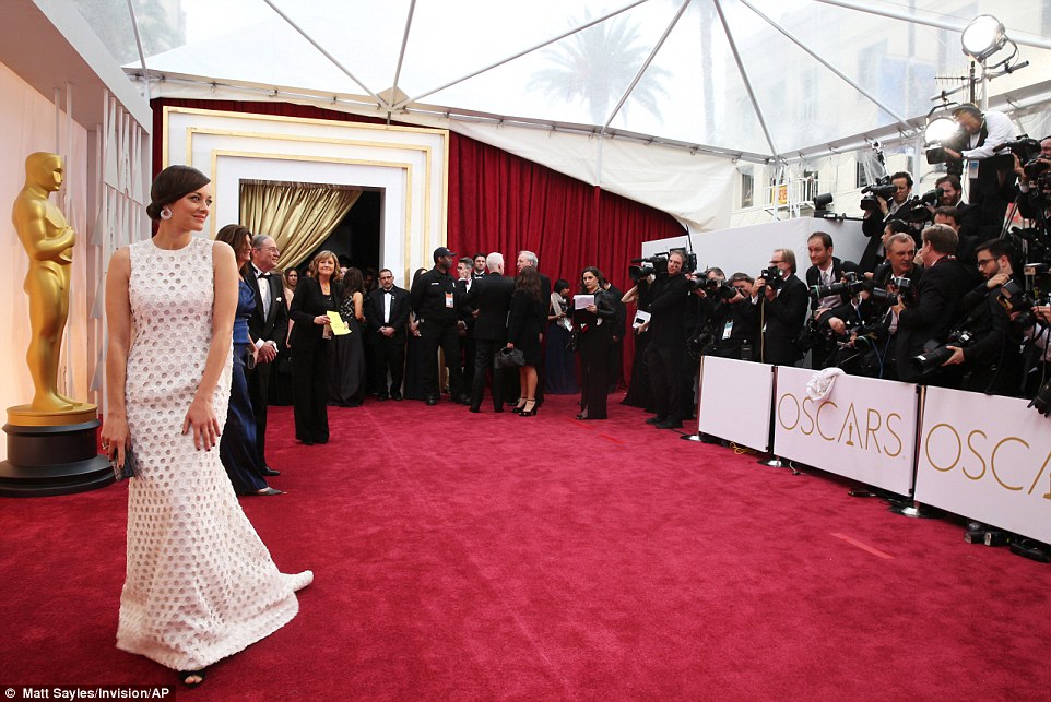 Duyên dáng váy áo tại giải Oscar 2015 ảnh 5