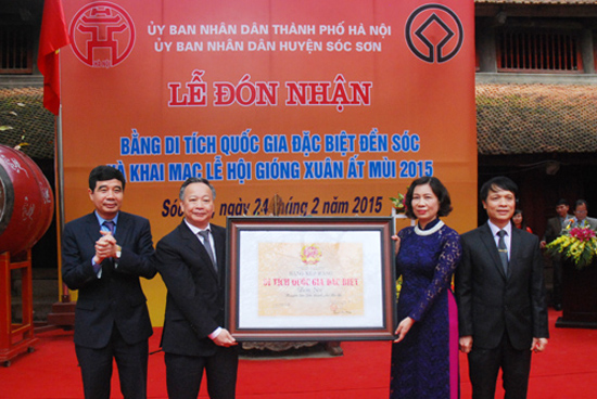 Hội Gióng đền Sóc tưng bừng khai mạc ảnh 1