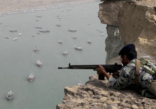 Hải quân Iran tập trận ở eo biển Hormuz ảnh 1
