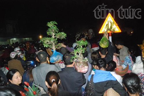 Kinh hoàng cảnh tắc nghẽn ở chợ Viềng ảnh 2