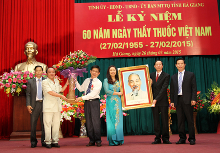 Hà Giang kỷ niệm 60 năm Ngày Thầy thuốc Việt Nam ảnh 1