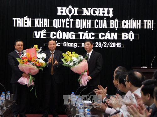 Trao quyết định của Bộ Chính trị về nhân sự tỉnh Bắc Giang ảnh 1