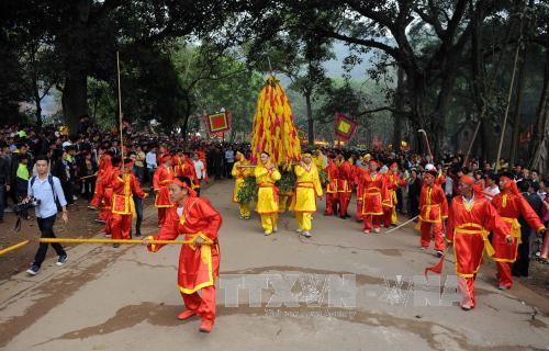 'Không thể bỏ ngay được lễ chém lợn'