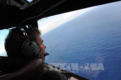 Australia đề xuất thu hẹp tìm kiếm máy bay MH370 ảnh 1