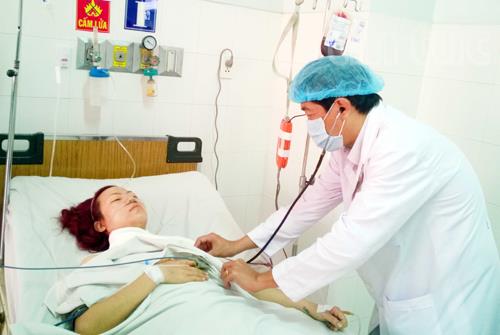 Nữ nhân viên bán sữa TH bị đâm 9 nhát dao ảnh 1
