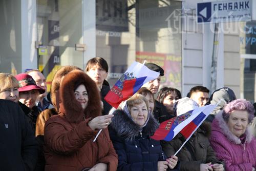 Người dân Crimea kỷ niệm 1 năm ngày sáp nhập vào Nga ảnh 4