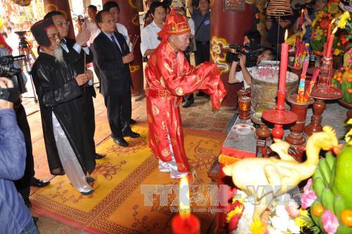 Yêu cầu loại bỏ hủ tục 'đập trâu đến chết' ảnh 2