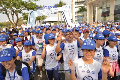 Chạy bộ hưởng ứng Ngày sức khỏe răng miệng thế giới ảnh 1