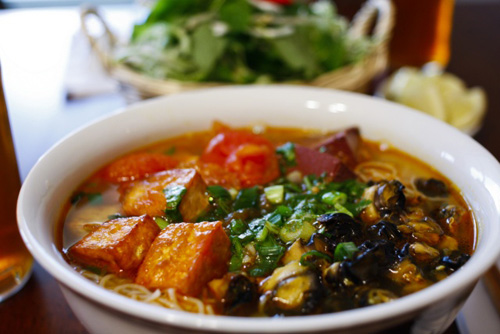 Bún ốc đầu xuân
