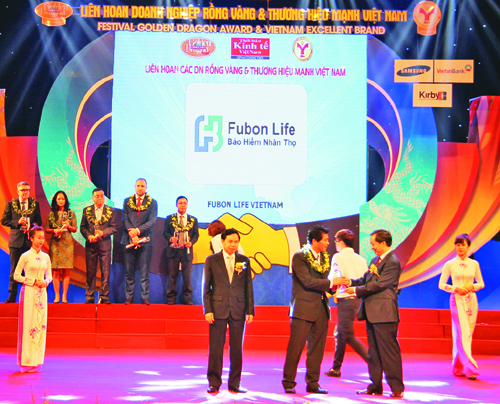 Fubon Life Việt Nam nhận 'Giải thưởng Rồng Vàng 2014' ảnh 1