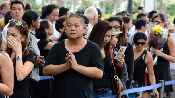 Người dân Singapore đau buồn đưa tiễn ông Lý Quang Diệu ảnh 7