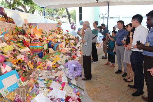 Người dân Singapore đau buồn đưa tiễn ông Lý Quang Diệu ảnh 1