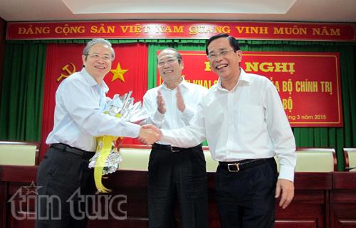 Trao Quyết định của Bộ Chính trị về nhân sự tỉnh Sóc Trăng ảnh 2