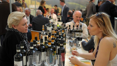 Rượu vang Italy vẫn bội thu bất chấp khủng hoảng kinh tế ảnh 1