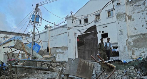 Khách sạn tại thủ đô Mogadishu, Somalia bị tấn công ảnh 1