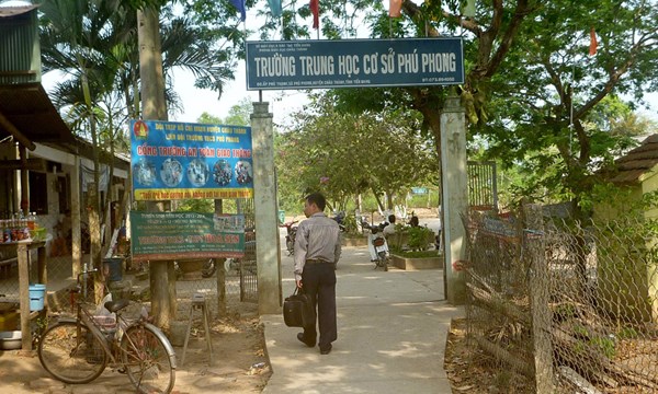 Một học sinh lớp 9 bị đâm chết sau giờ học 