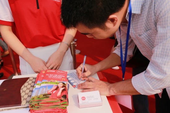  Đến VITM 2015 săn vé bay AirAsia miễn phí ảnh 5