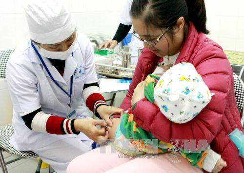 Chủ động tiêm vắcxin để phòng bệnh thủy đậu