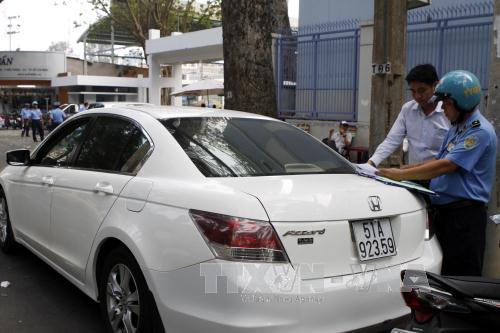 Tạo điều kiện cho taxi Uber hoạt động đúng quy định ảnh 1