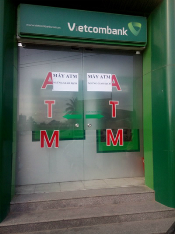 Bắt băng nhóm người Peru phá ATM trộm tiền tỷ ảnh 1