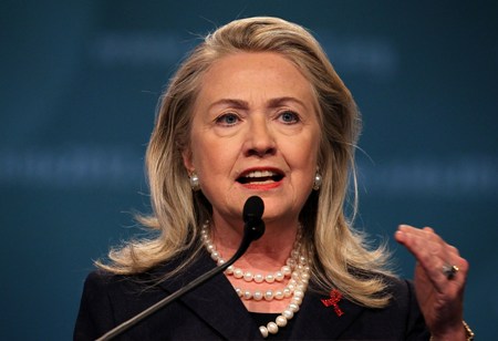 Bà Hillary Clinton chính thức tranh cử tổng thống ảnh 1