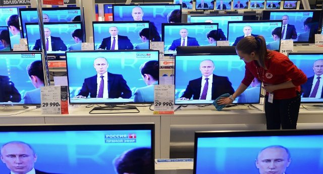 Đối thoại hóm hỉnh của ông Putin với người dân ảnh 1