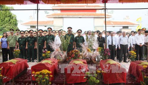 Quảng Trị: Tổ chức truy điệu và an táng 52 hài cốt liệt sỹ ảnh 2