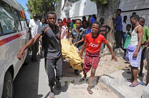 Đánh bom xe ở thủ đô Somalia ảnh 2