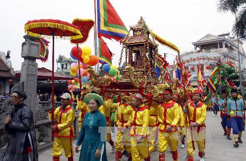 Lưu giữ những nét văn hóa độc đáo của lễ hội Phủ Dầy ảnh 2