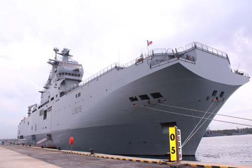 Tàu chiến Mistral Pháp cập cảng Singapore ảnh 2