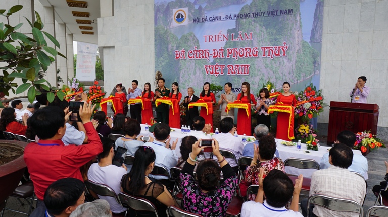 Triển lãm đá cảnh - Đá phong thủy Việt Nam ảnh 2