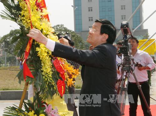 Khánh thành tượng đài Tổng Bí thư Nguyễn Văn Linh ảnh 3