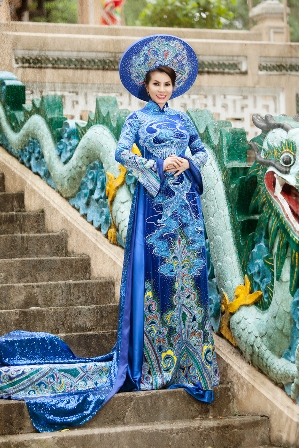 Áo dài "Hồn Việt" chào mừng giải phóng miền Nam ảnh 4