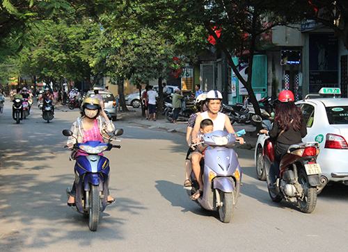 Nắng nóng khắp cả nước, miền Trung có nơi trên 39 độ C ảnh 1