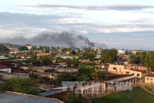 Phe ủng hộ chính phủ Burundi tái chiếm một số cơ quan trọng yếu