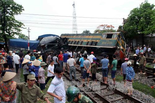 Xe tải va chạm tàu hỏa tại Thái Nguyên ảnh 7