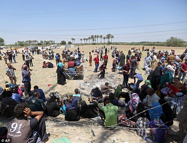 Trực thăng giải cứu lính Iraq thoát khỏi vòng vây IS ảnh 3