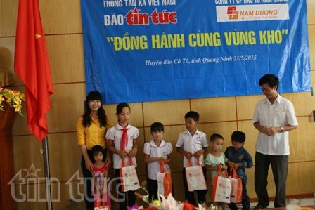 ‘Đồng hành cùng vùng khó’ đến với huyện đảo Cô Tô ảnh 3