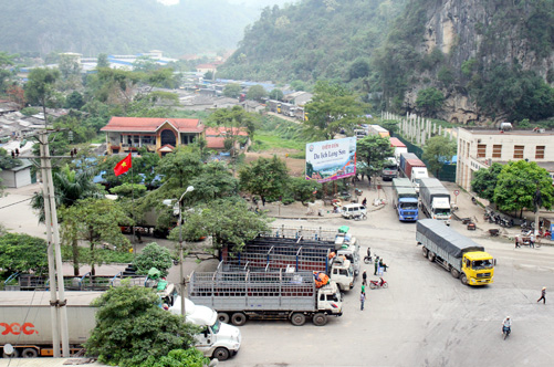 Phát triển thương mại biên giới vùng Tây Bắc: Thương mại biên giới ngày càng đa dạng ảnh 1