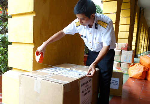 Trà thảo mộc Dr Thanh tặng máy lọc nước cho Trường Sa ảnh 2