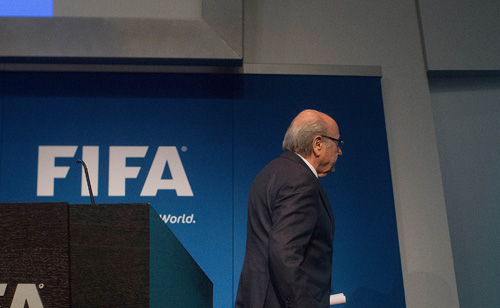 Blatter giã từ FIFA ảnh 1