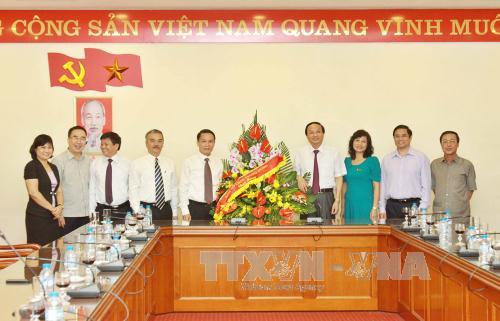 Đồng chí Tô Huy Rứa chúc mừng các cơ quan báo chí ảnh 1
