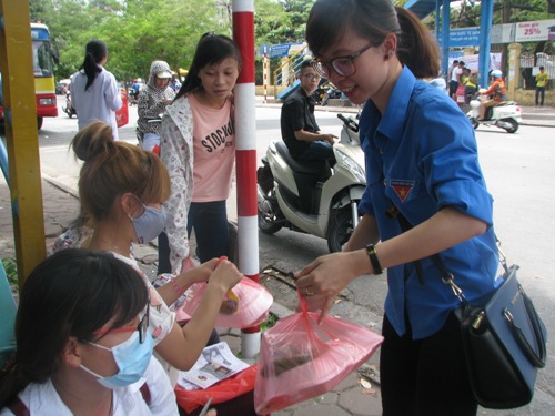 Những suất cơm nghĩa tình mùa thi ảnh 8