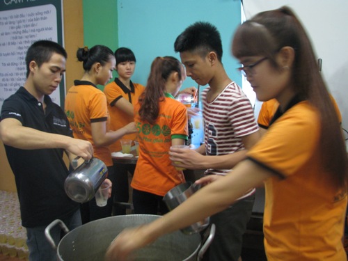 Những suất cơm nghĩa tình mùa thi ảnh 1