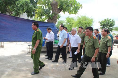 Đại tướng Trần Đại Quang thăm hỏi thân nhân 6 người bị thảm sát ảnh 1