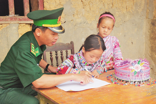 Bảo vệ vững chắc chủ quyền an ninh biên giới ảnh 3
