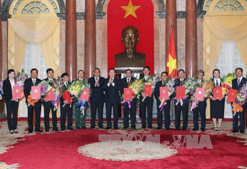 Chủ tịch nước trao quyết định bổ nhiệm thẩm phán Tòa án NDTC ảnh 2